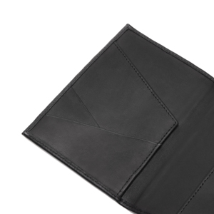 Porta Pasaporte Quirelli para Hombre con Refuerzo Interno Estilo 050102 Negro