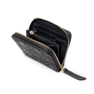Cartera Chica Quirelli para Mujer con Piel Suave Bordada Estilo 030401 Negro
