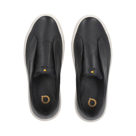 Sneaker sin agujetas en piel color negro Quirelli estilo 300103