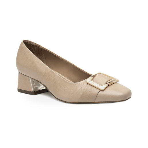 Tacón de vestir cerrado en piel color nude Quirelli estilo 300802