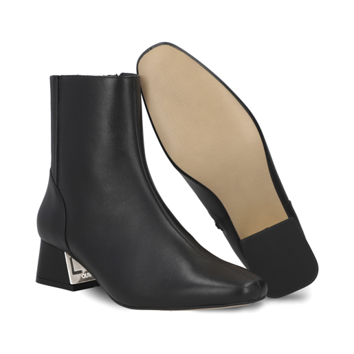 Botín en piel color negro Quirelli estilo 300805