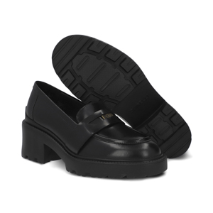 Penny loafer chunky en piel color negro Quirelli estilo 302101