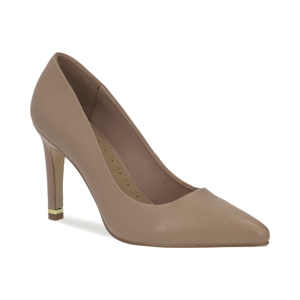 Zapatilla en piel color nude Quirelli estilo 302401