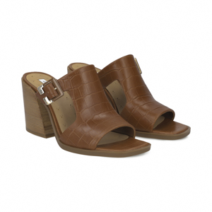 Sandalia de tacón en piel color tan Quirelli estilo 302601