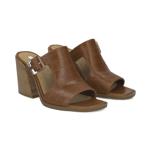 Sandalia de tacón en piel color tan Quirelli estilo 302601