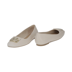 Balerina con herraje en piel color latte Quirelli estilo 302902