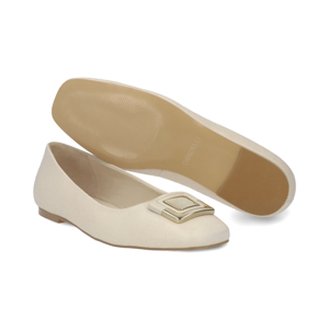 Balerina con herraje en piel color latte Quirelli estilo 302902