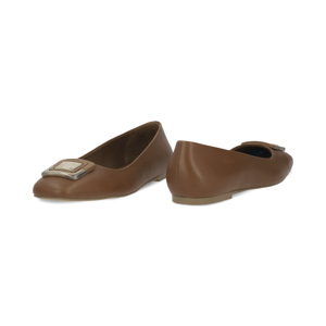 Balerina con herraje en piel color tan Quirelli estilo 302902