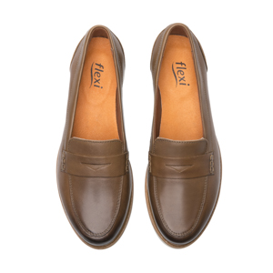 Loafer Casual Flexi para Mujer con Piel Extra Suave Estilo 45717 Nuez